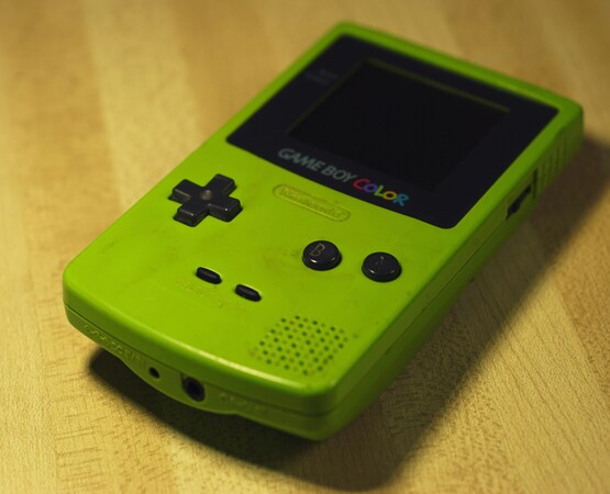 Game Boy Color: Historia, Juegos Icónicos y Legado de la Consola Portátil de Nintendo
